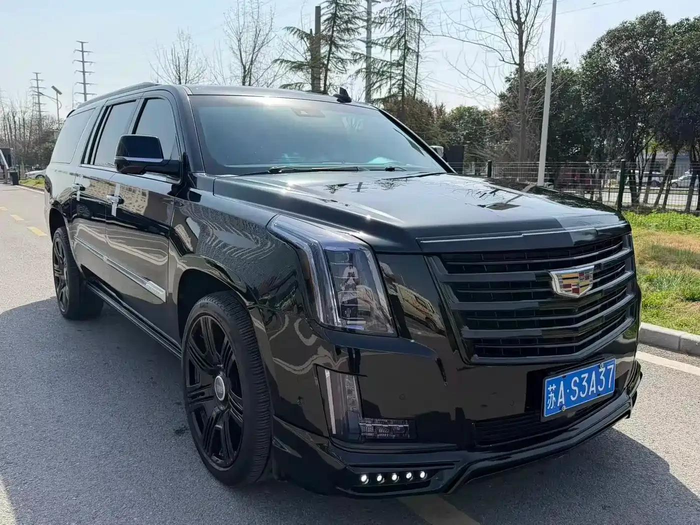 2017 Cadillac Escalade 6.2L ESV Platinum Edition Extended Wheelbase — миниатюра 2