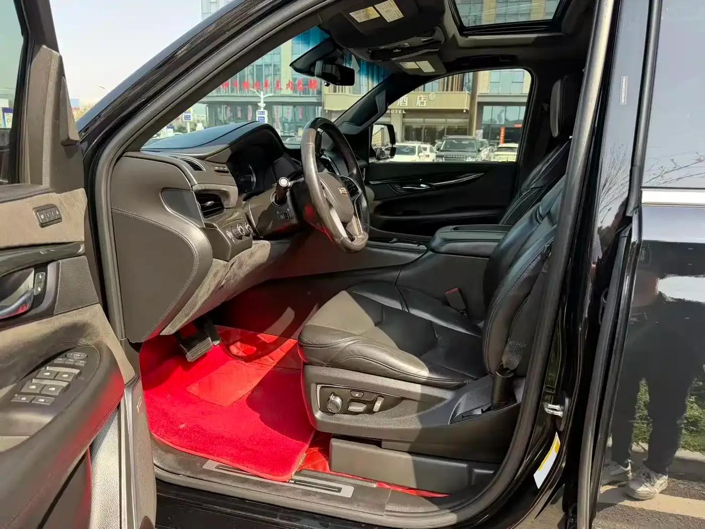 2017 Cadillac Escalade 6.2L ESV Platinum Edition Extended Wheelbase — миниатюра 12