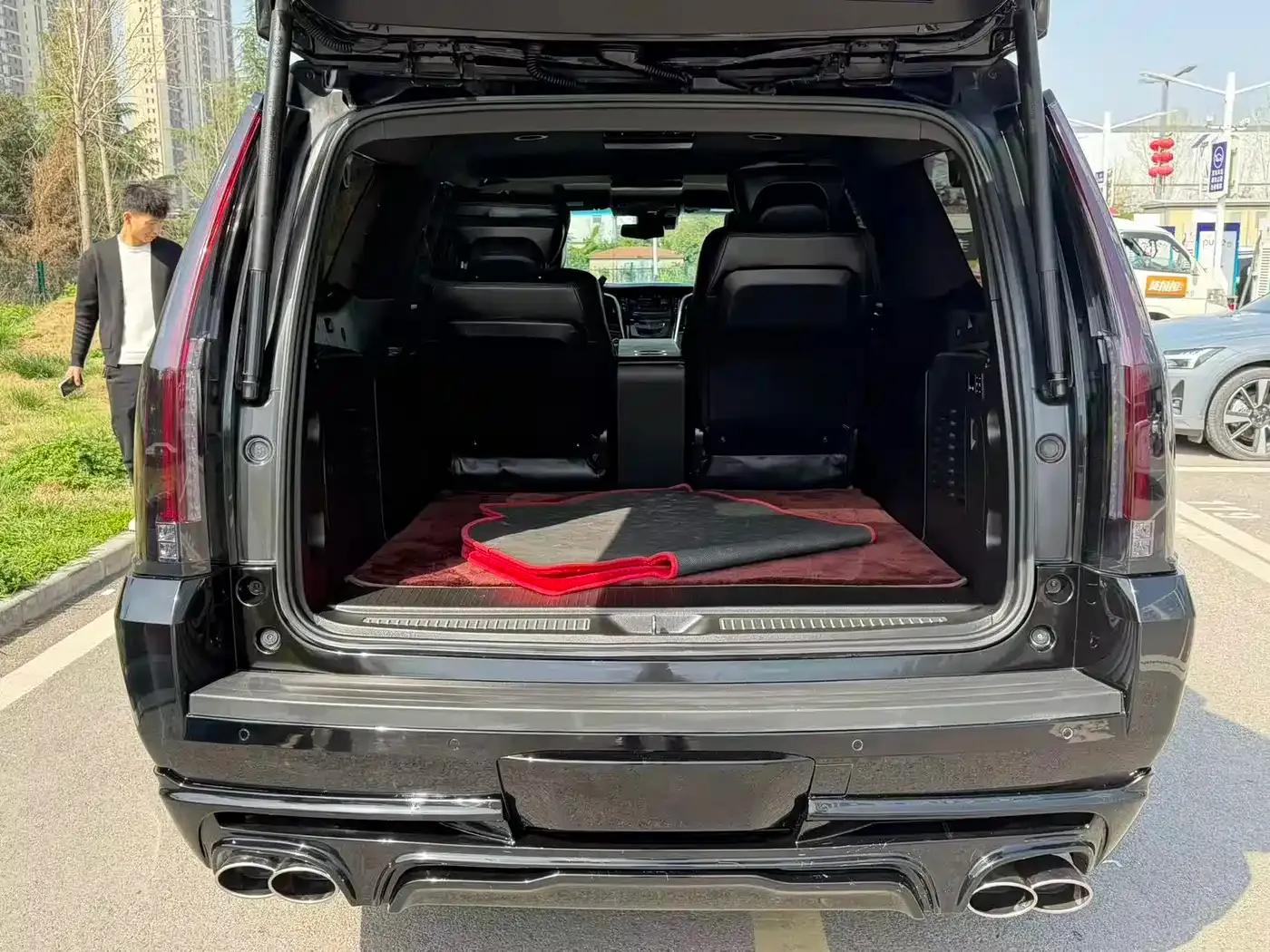 2017 Cadillac Escalade 6.2L ESV Platinum Edition Extended Wheelbase — миниатюра 5