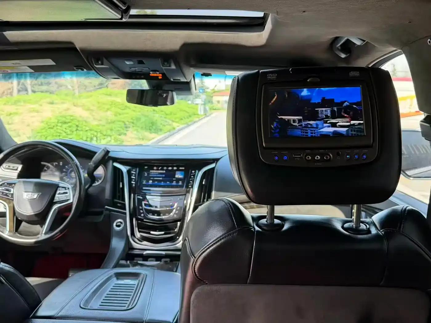 2017 Cadillac Escalade 6.2L ESV Platinum Edition Extended Wheelbase — миниатюра 8