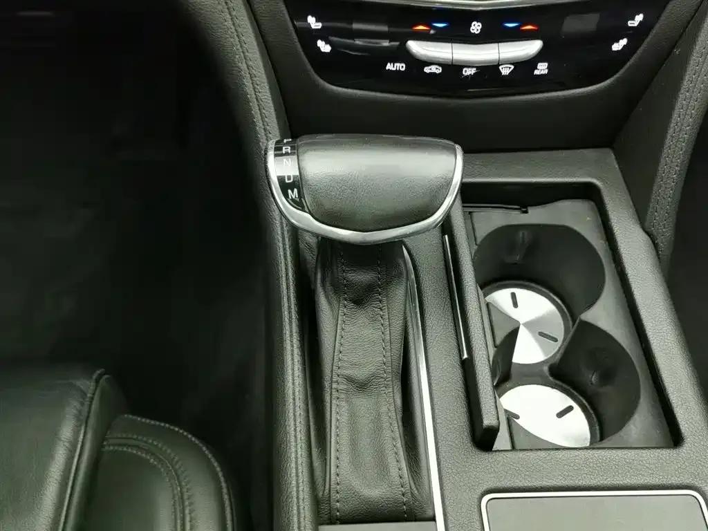 Cadillac CT6 Plug-in 2017 30E Elite — миниатюра 13