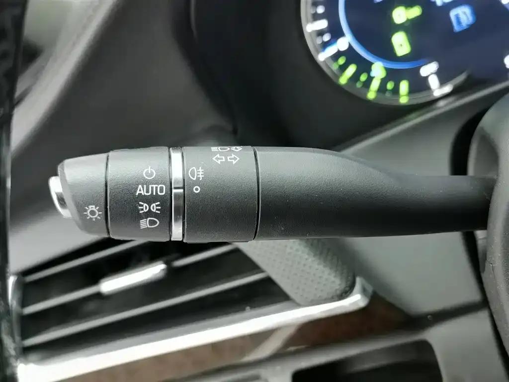 Cadillac CT6 Plug-in 2017 30E Elite — миниатюра 21