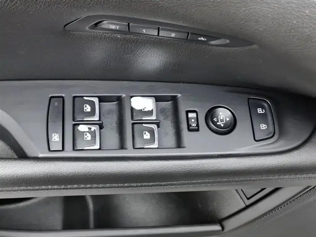 Cadillac CT6 Plug-in 2017 30E Elite — миниатюра 9
