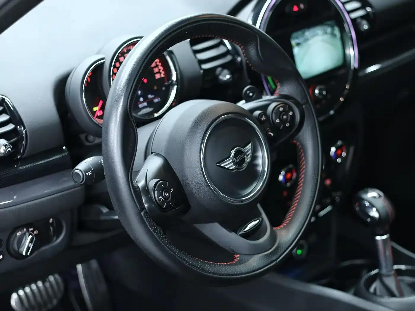 2017 MINI JCW CLUBMAN 2.0T JOHN COOPER WORKS Geek — миниатюра 9