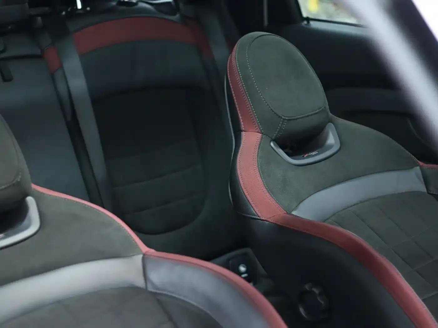 2017 MINI JCW CLUBMAN 2.0T JOHN COOPER WORKS Geek — миниатюра 10