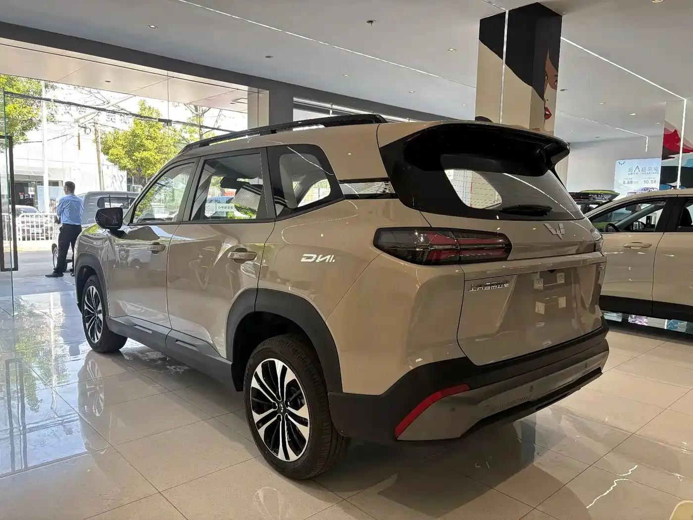 Starlight 560 2026 Model 1.5T CVT Elite — миниатюра 6