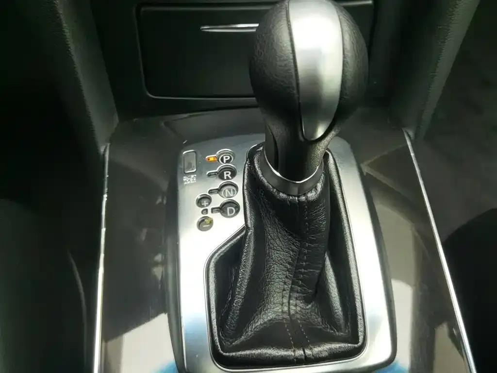 Infiniti QX70 2013 3.7L Standard Edition — миниатюра 13