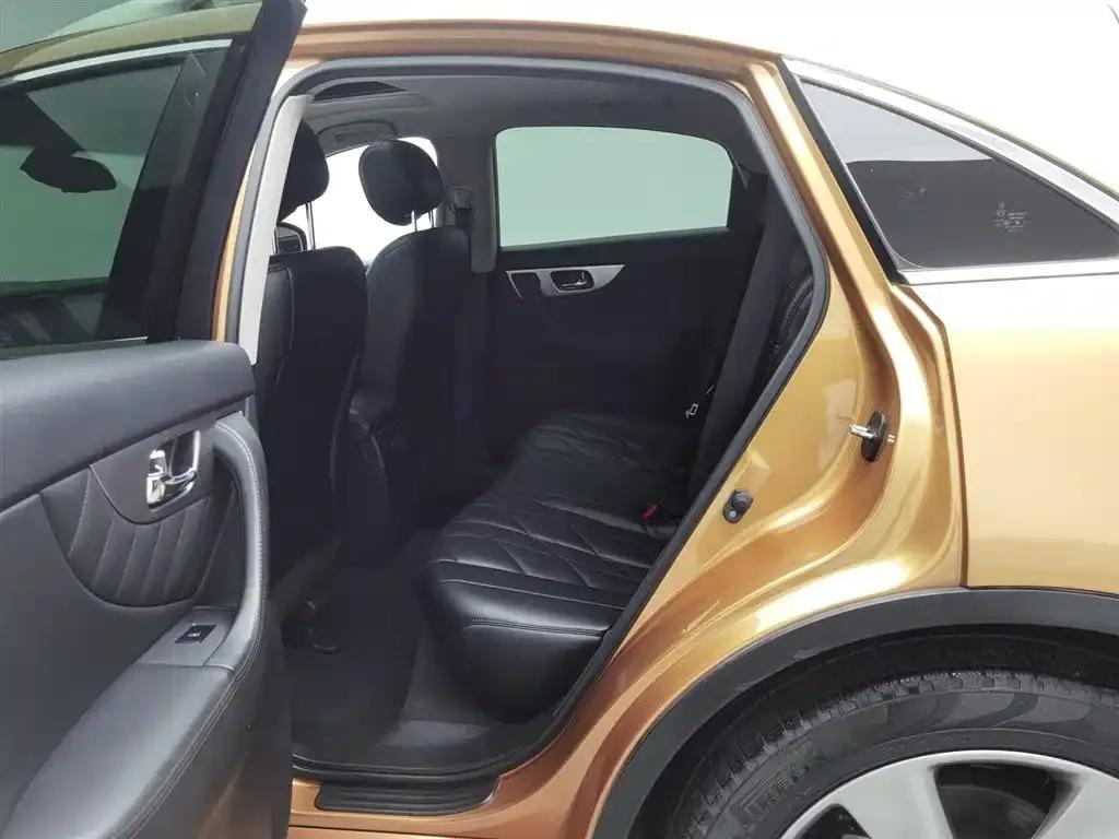 Infiniti QX70 2013 3.7L Standard Edition — миниатюра 15