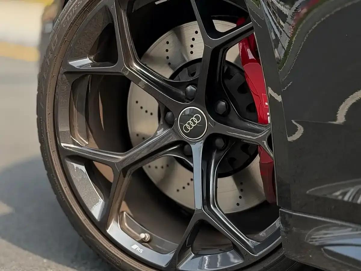 2024 Audi RS 4 RS4 Avant Ultimate Edition — миниатюра 6