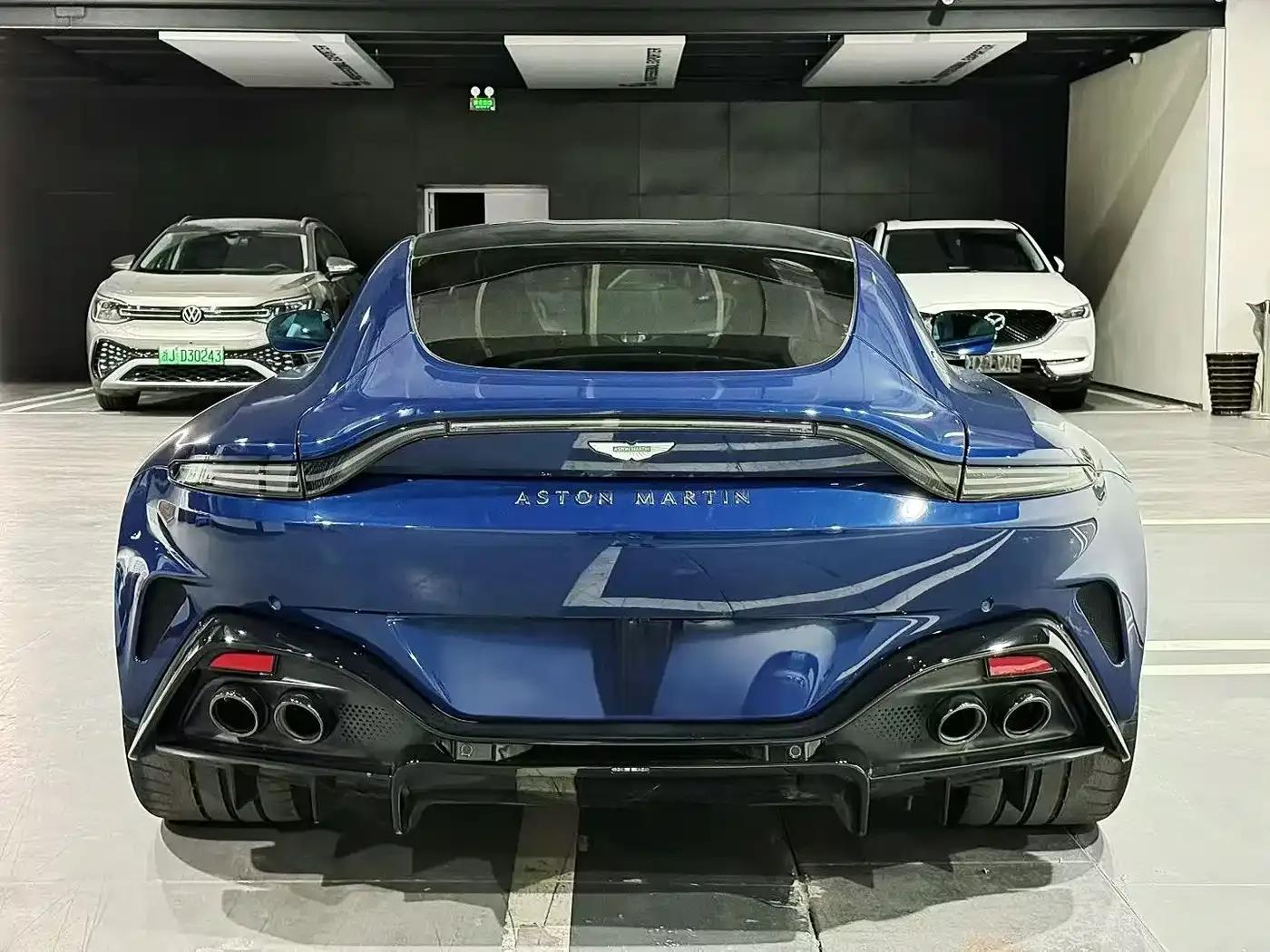 2024 V8 Vantage 4.0T V8 Coupe — миниатюра 5