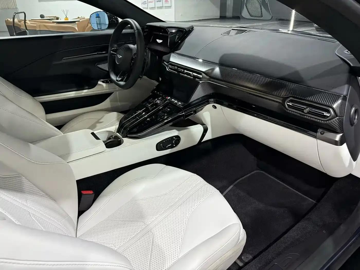 2024 V8 Vantage 4.0T V8 Coupe — миниатюра 7