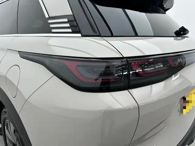 Hiace 07 DM-i 2025 Model 150 Navigator+ Edition — миниатюра 18