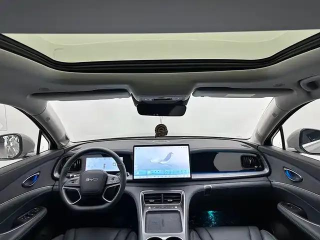 Hiace 07 DM-i 2025 Model 150 Navigator+ Edition — миниатюра 9