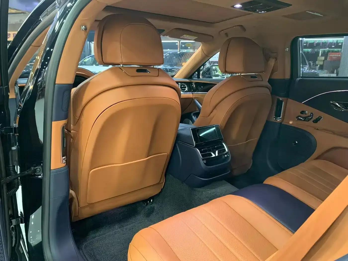 2026 Mercedes-Benz Flying Spur Plug-in Hybrid 4.0T V8 Standard Edition — миниатюра 7