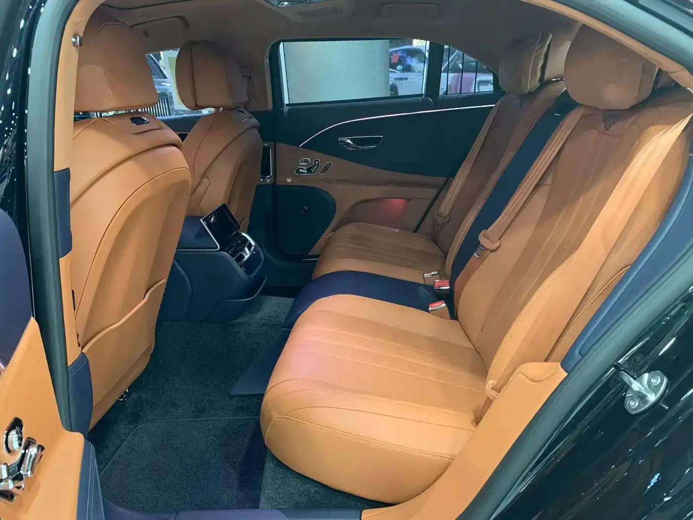 2026 Mercedes-Benz Flying Spur Plug-in Hybrid 4.0T V8 Standard Edition — миниатюра 8
