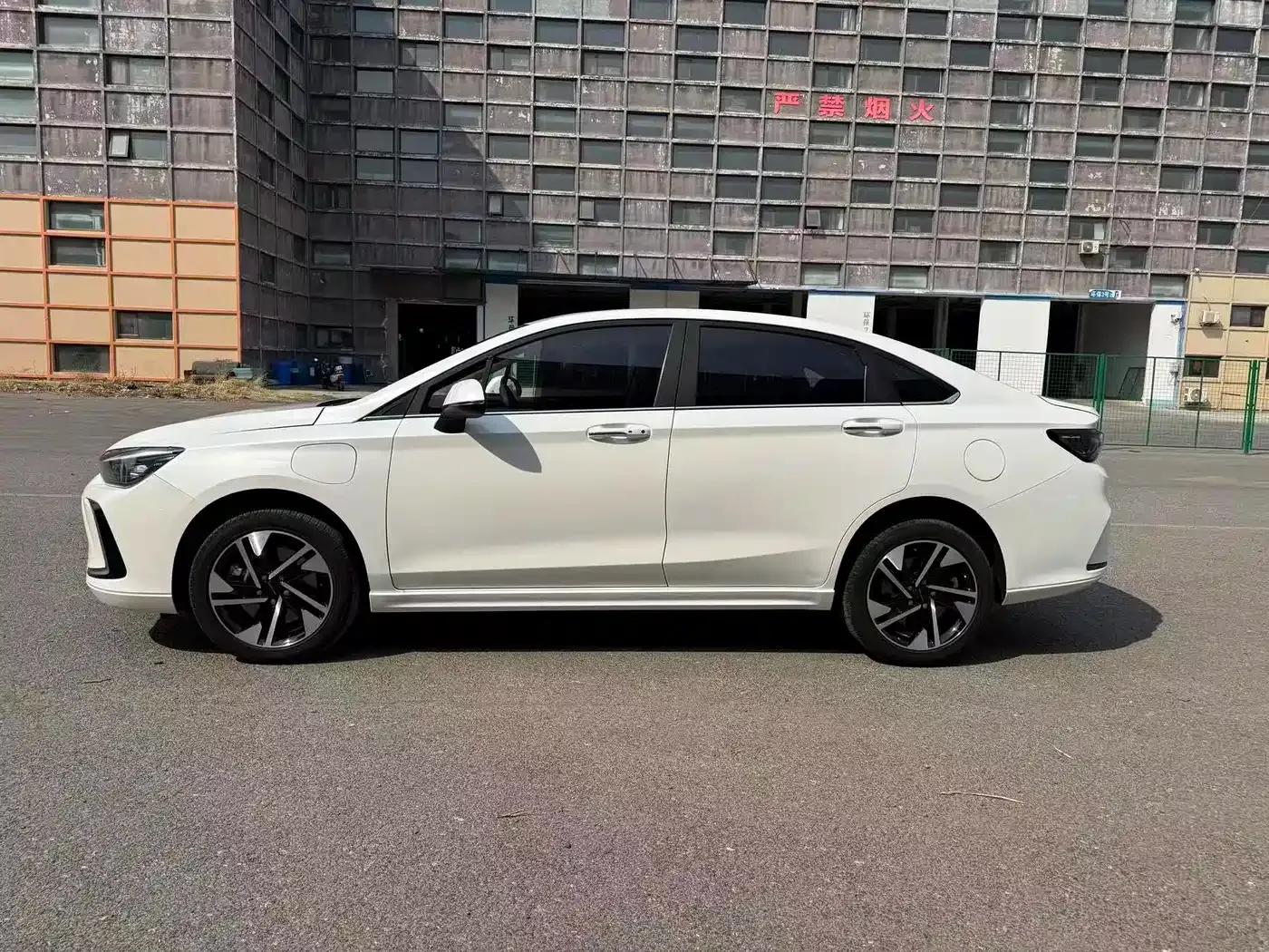 Beijing EU5 PLUS 2021 R500 Premium Edition — миниатюра 4