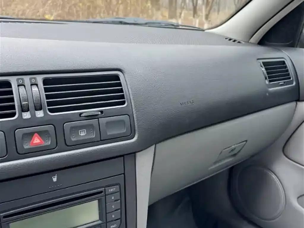 2006 Volkswagen Bora Classic HS 1.6 Automatic Luxury — миниатюра 9