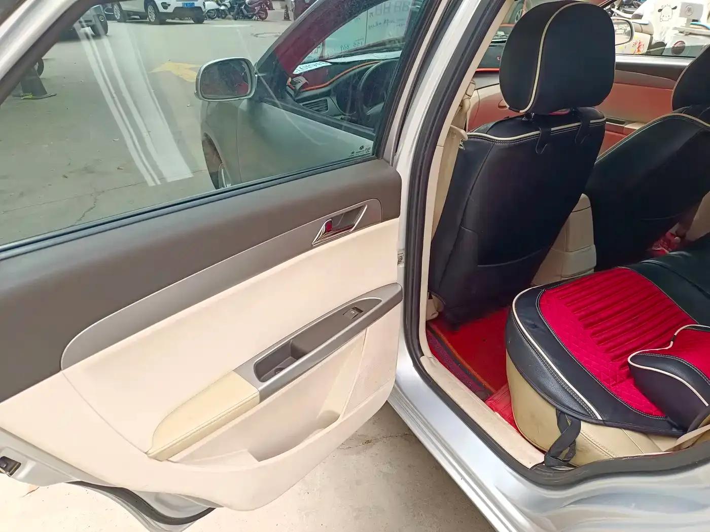 Dongfeng Fengshen S30 2009 Model 1.6L Automatic Premium Edition — миниатюра 14