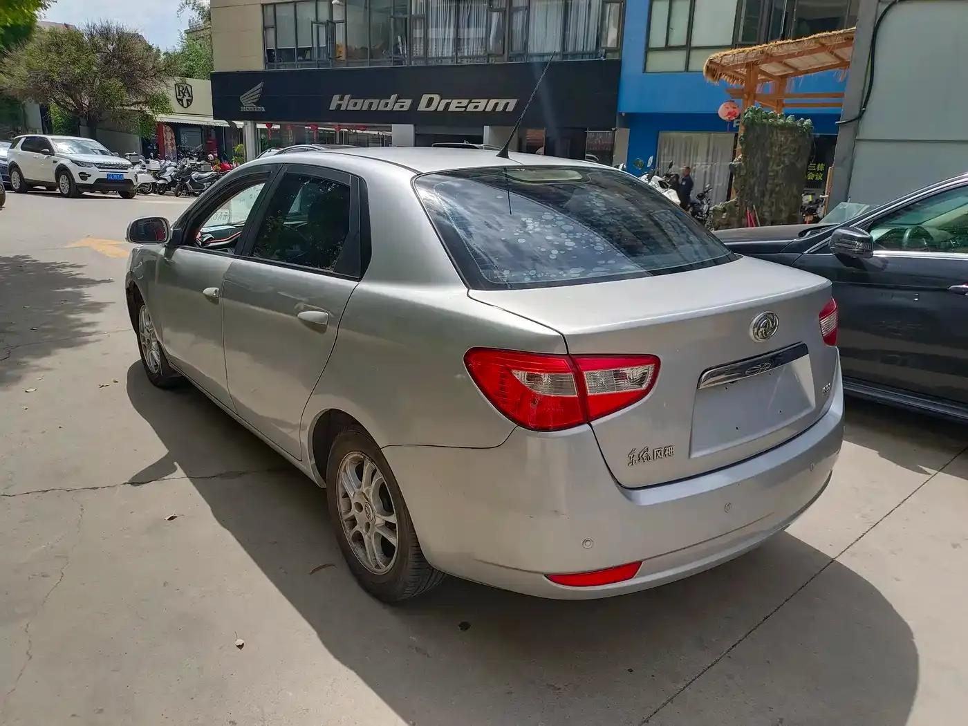 Dongfeng Fengshen S30 2009 Model 1.6L Automatic Premium Edition — миниатюра 16