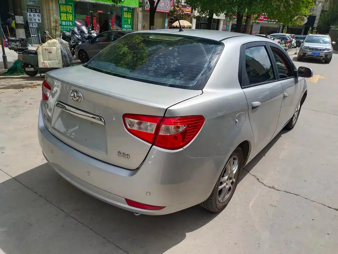 Dongfeng Fengshen S30 2009 Model 1.6L Automatic Premium Edition — миниатюра 18