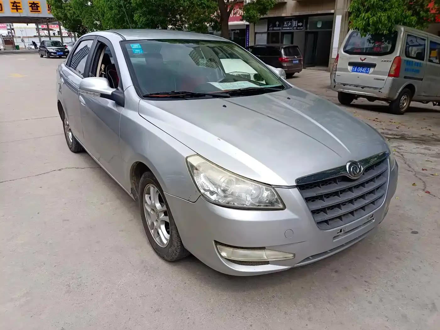 Dongfeng Fengshen S30 2009 Model 1.6L Automatic Premium Edition — миниатюра 3