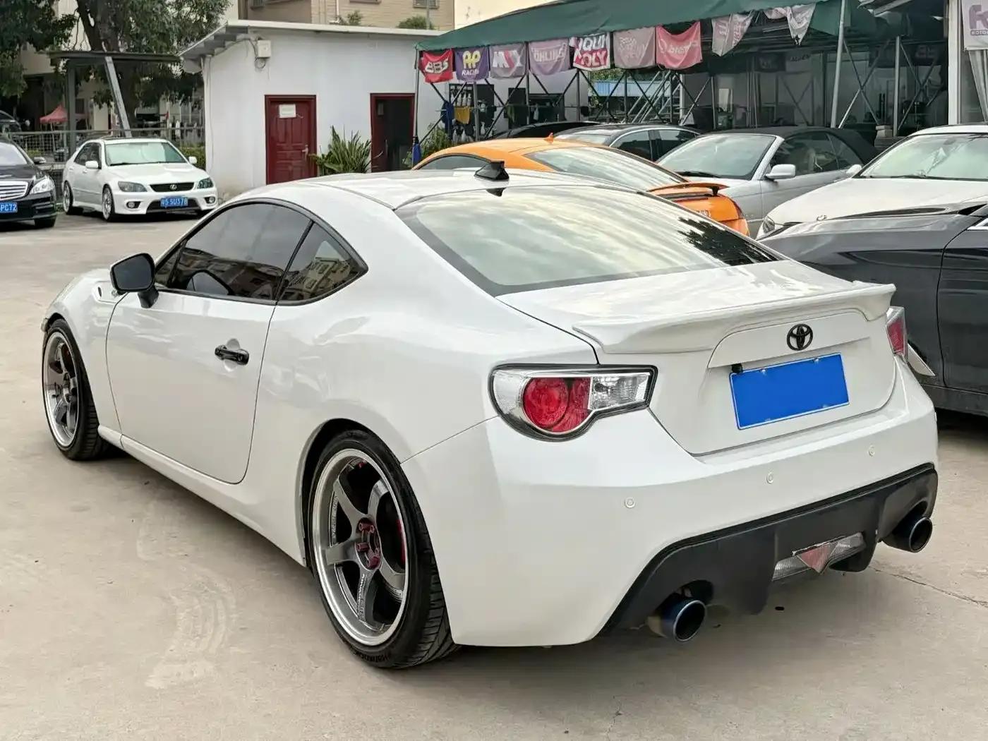 Toyota 86 2013 2.0L Automatic Luxury — миниатюра 2