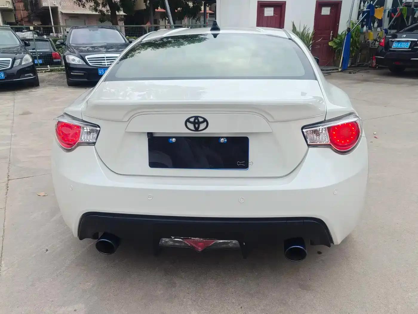 Toyota 86 2013 2.0L Automatic Luxury — миниатюра 13