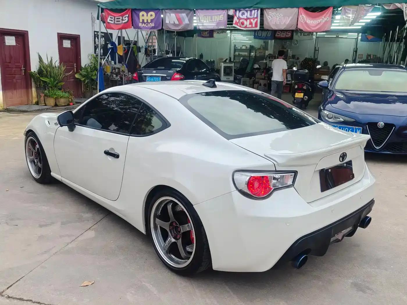 Toyota 86 2013 2.0L Automatic Luxury — миниатюра 14