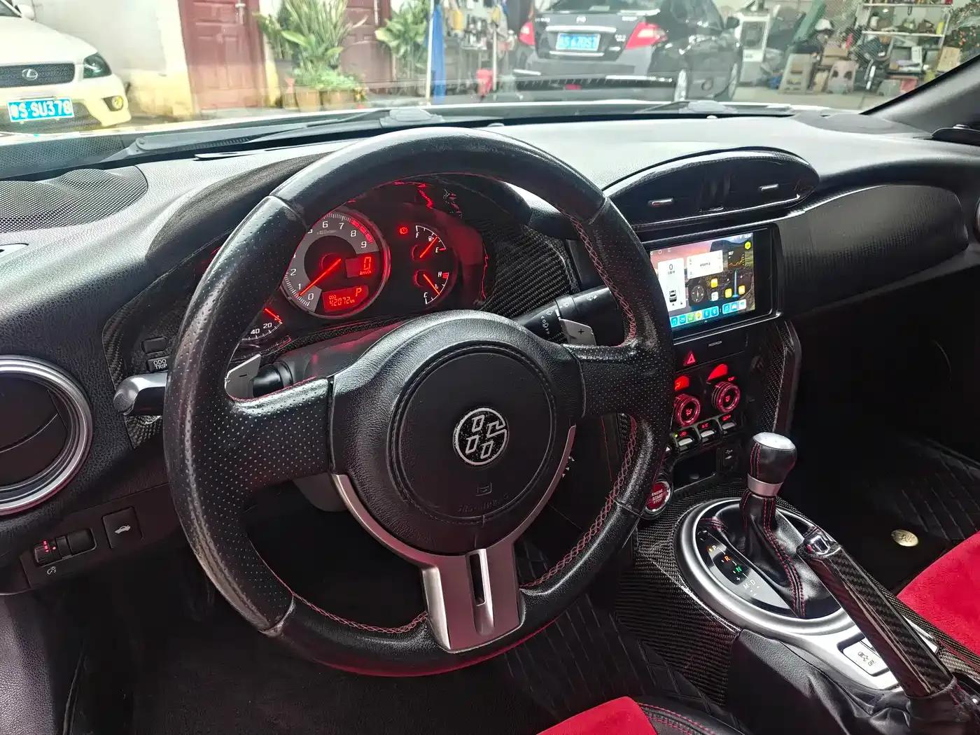 Toyota 86 2013 2.0L Automatic Luxury — миниатюра 23