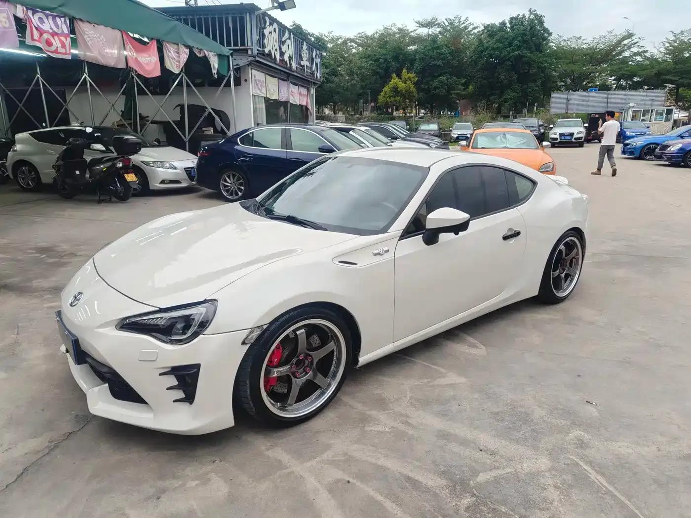 Toyota 86 2013 2.0L Automatic Luxury — миниатюра 4
