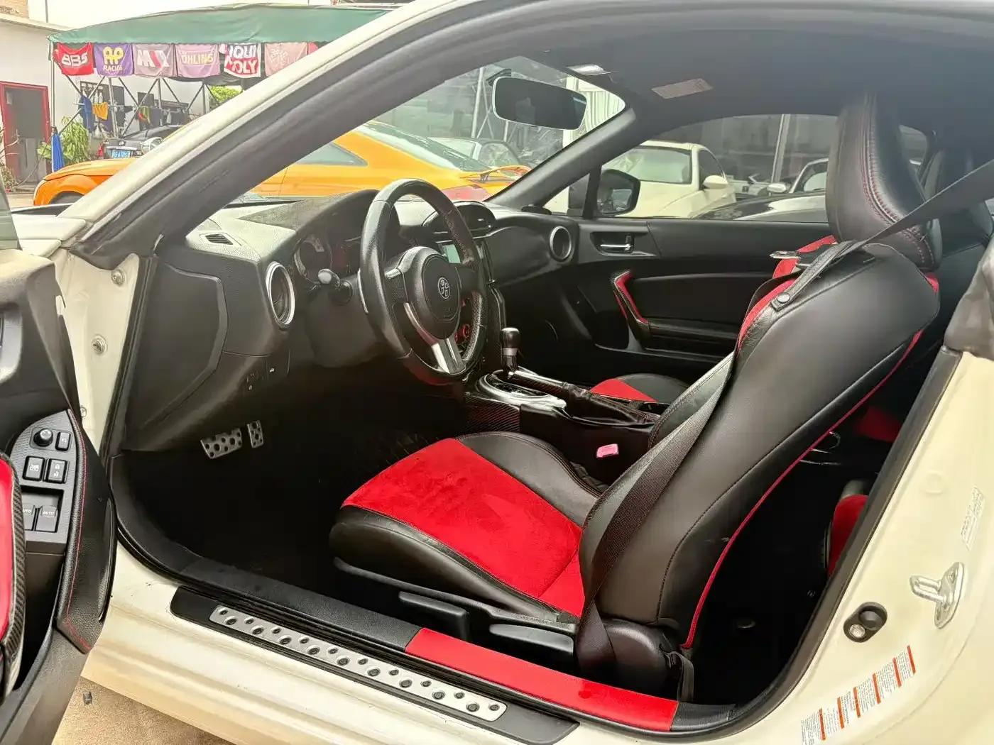 Toyota 86 2013 2.0L Automatic Luxury — миниатюра 35