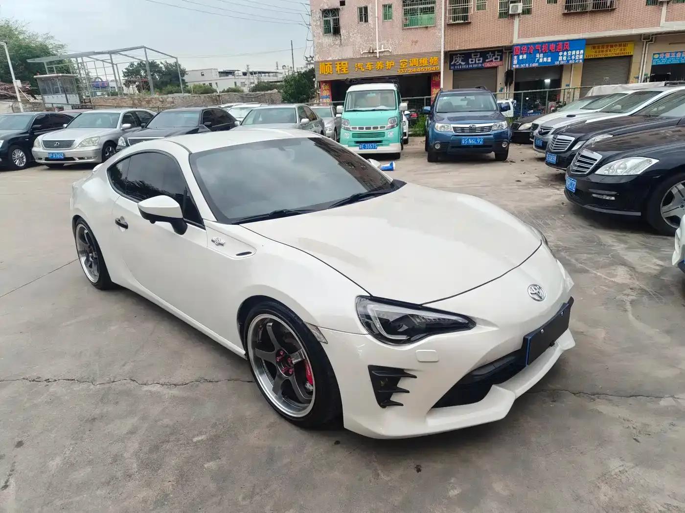 Toyota 86 2013 2.0L Automatic Luxury — миниатюра 6
