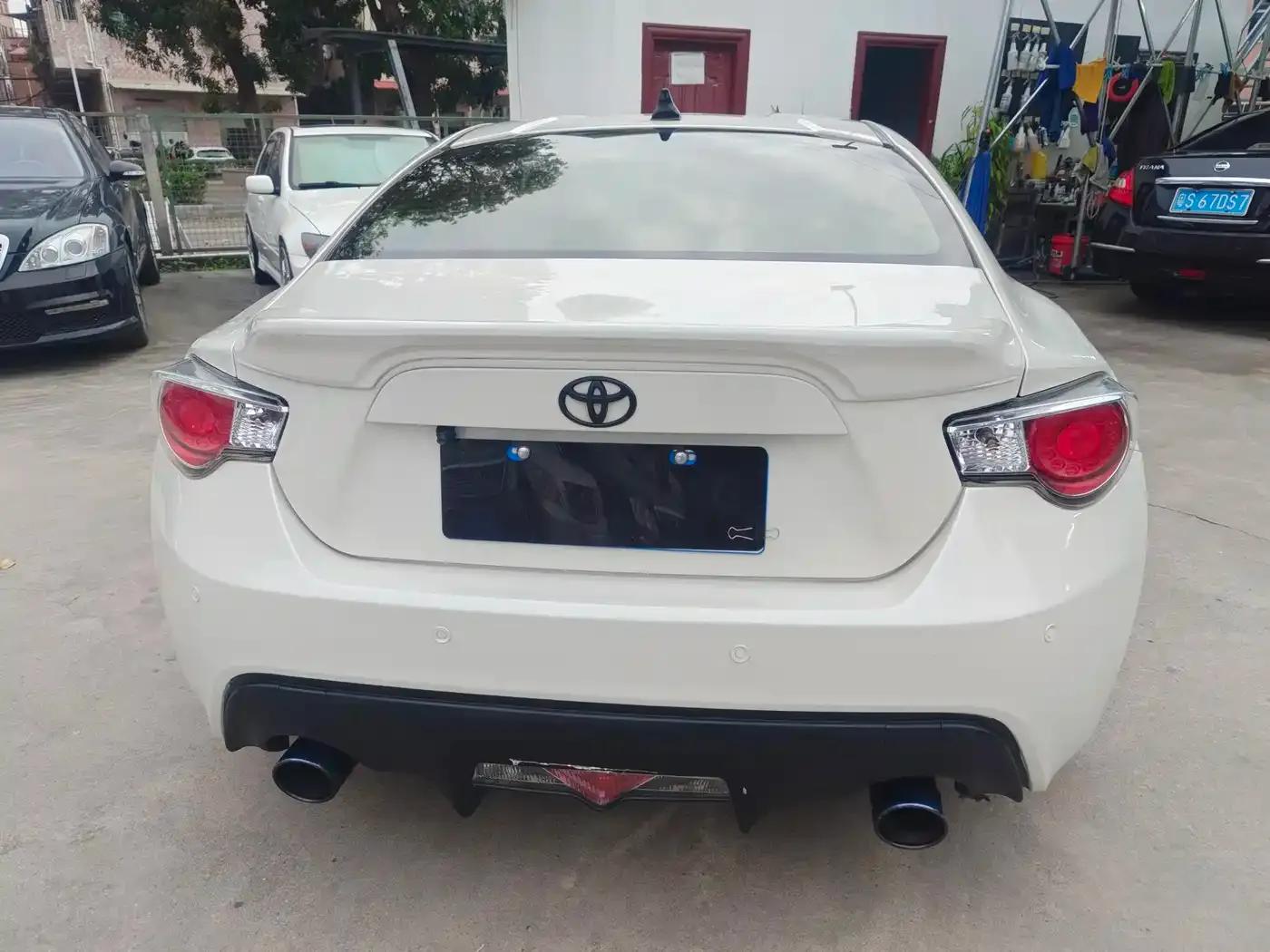 Toyota 86 2013 2.0L Automatic Luxury — миниатюра 8