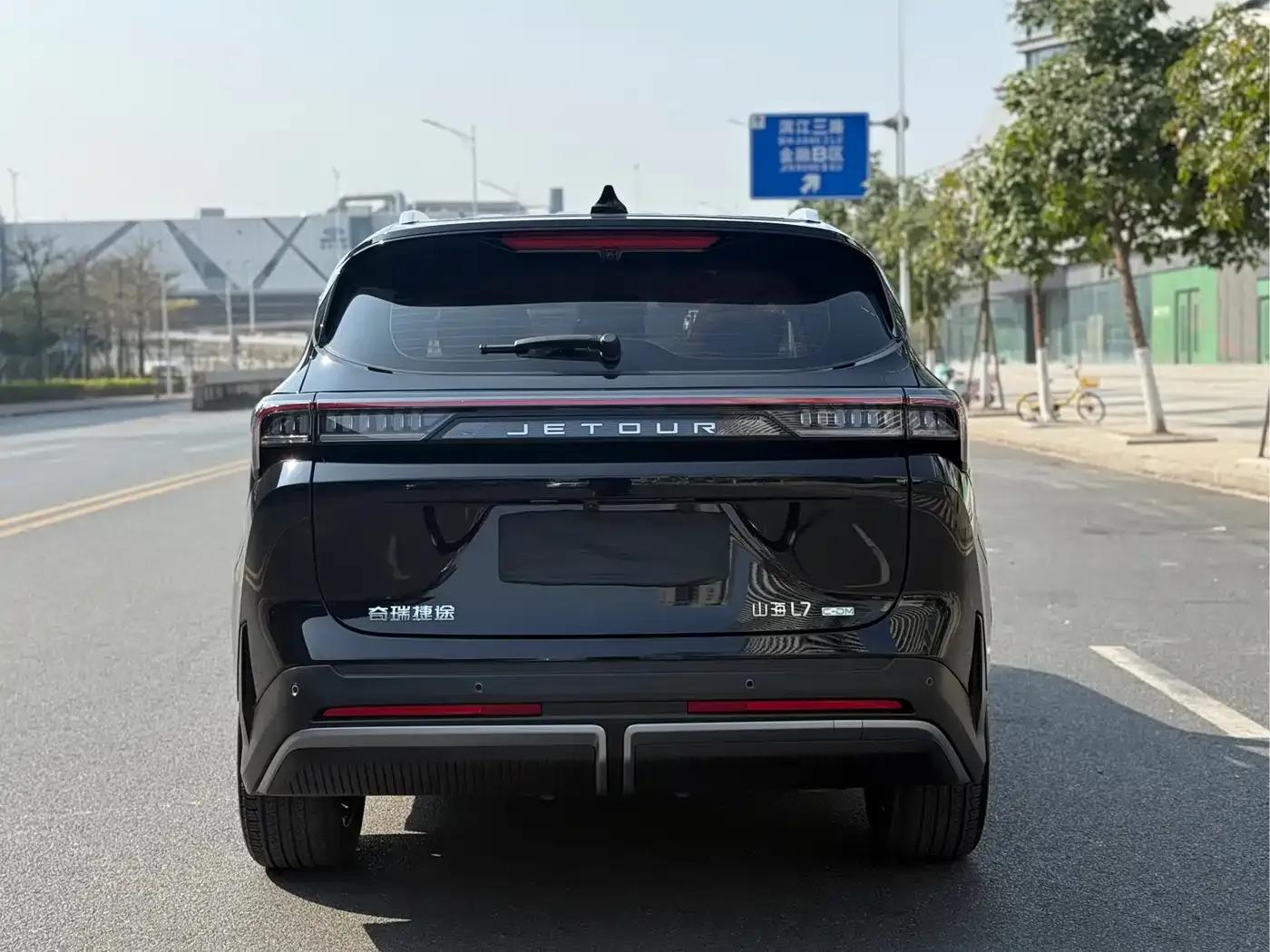 Jetour Mountain & Sea L7 2024 Model 1.5T 120km MAX 5-Seater — миниатюра 5