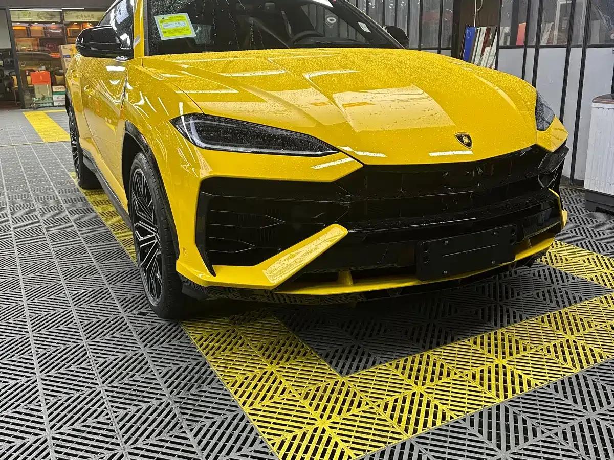 2025 Urus SE 4.0T Standard Edition — миниатюра 1