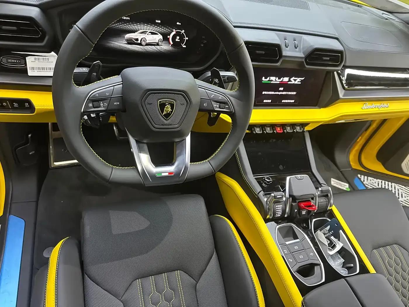 2025 Urus SE 4.0T Standard Edition — миниатюра 10