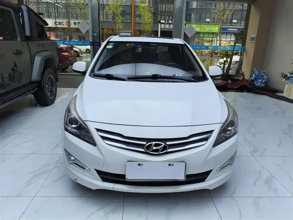 2014 Hyundai Reina 1.4L Automatic Leading Edition GLX — миниатюра 1