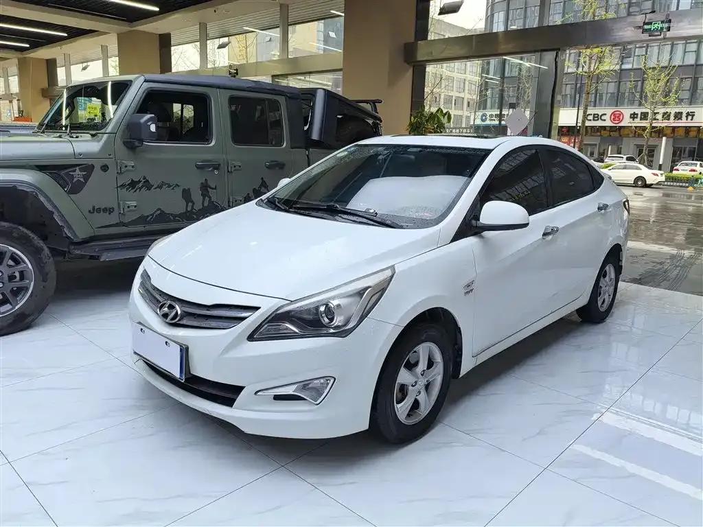 2014 Hyundai Reina 1.4L Automatic Leading Edition GLX — миниатюра 2