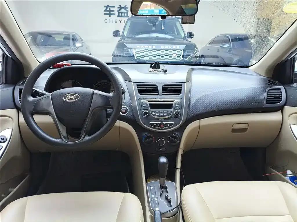 2014 Hyundai Reina 1.4L Automatic Leading Edition GLX — миниатюра 12