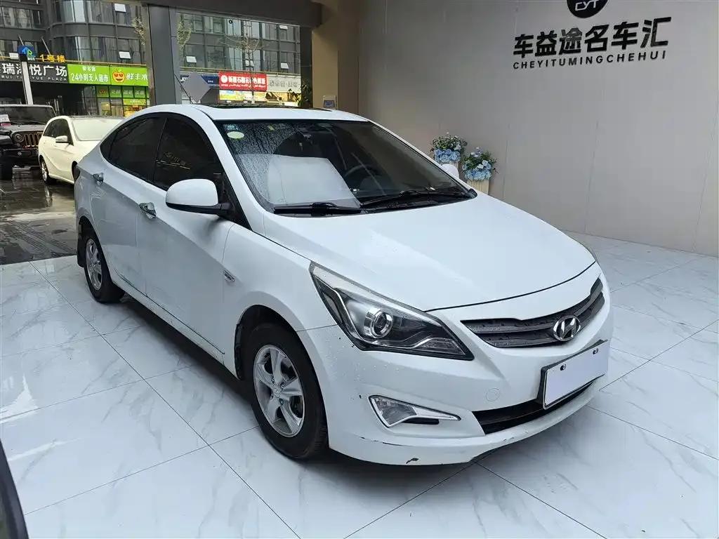 2014 Hyundai Reina 1.4L Automatic Leading Edition GLX — миниатюра 3