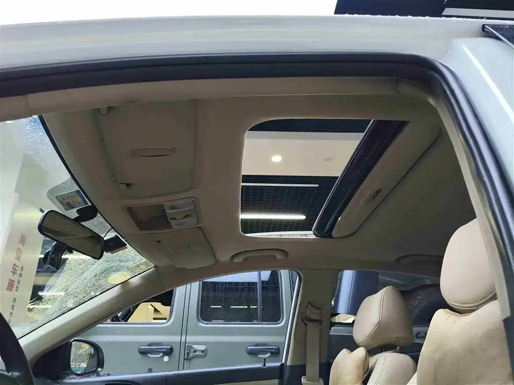 2014 Hyundai Reina 1.4L Automatic Leading Edition GLX — миниатюра 10