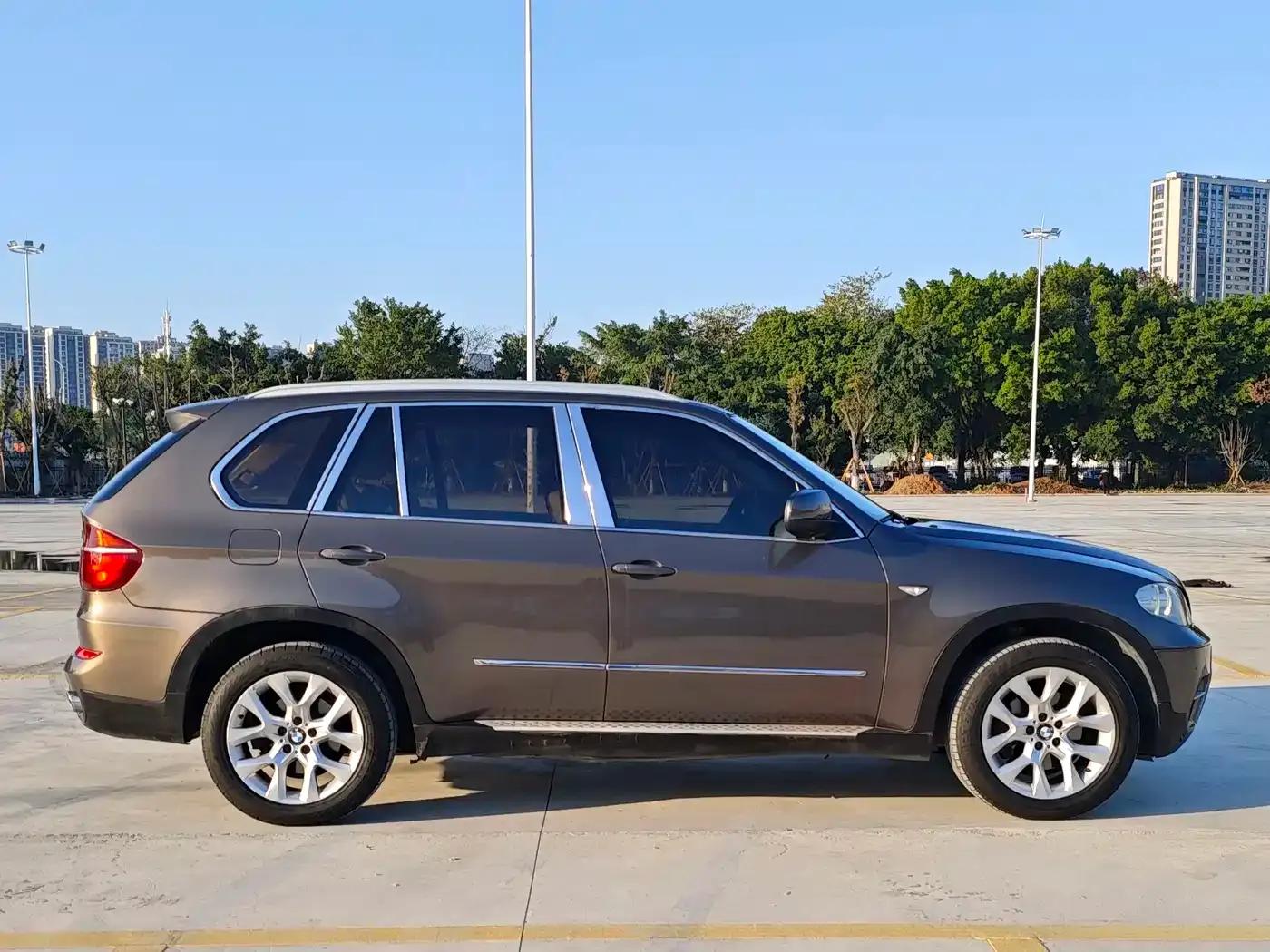 BMW X5 (Imported) 2011 US Spec — миниатюра 6