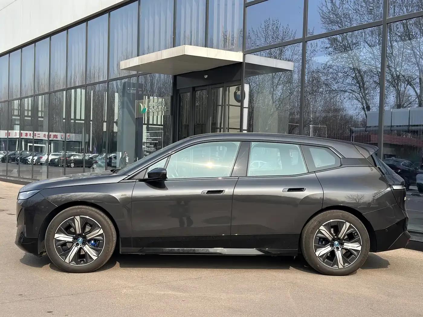 BMW iX M60 2023 M60 — миниатюра 2