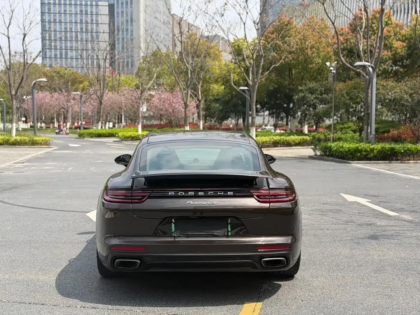 2017 Panamera 4 E-Hybrid Executive Long Wheelbase 2.9T — миниатюра 14