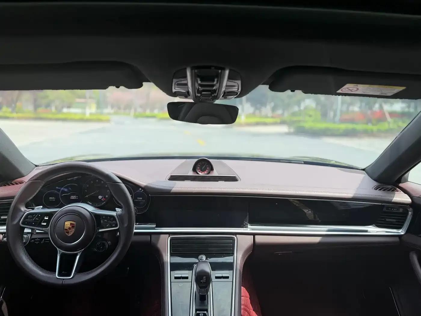 2017 Panamera 4 E-Hybrid Executive Long Wheelbase 2.9T — миниатюра 7