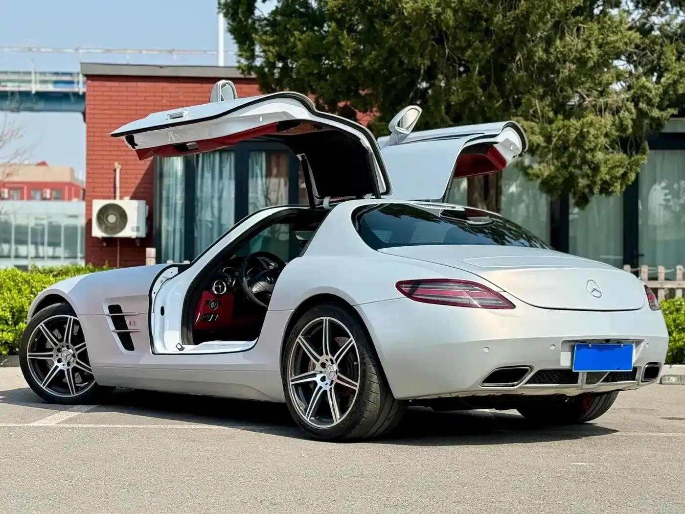 2011 Mercedes-Benz SLS AMG — миниатюра 7