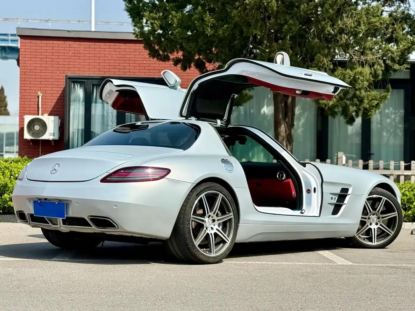 2011 Mercedes-Benz SLS AMG — миниатюра 9