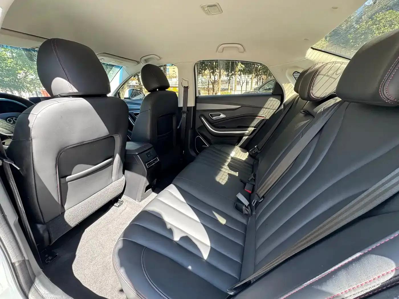 Beijing U7 2019 1.5T Manual Elite Edition (National V Emission Standard) — миниатюра 8