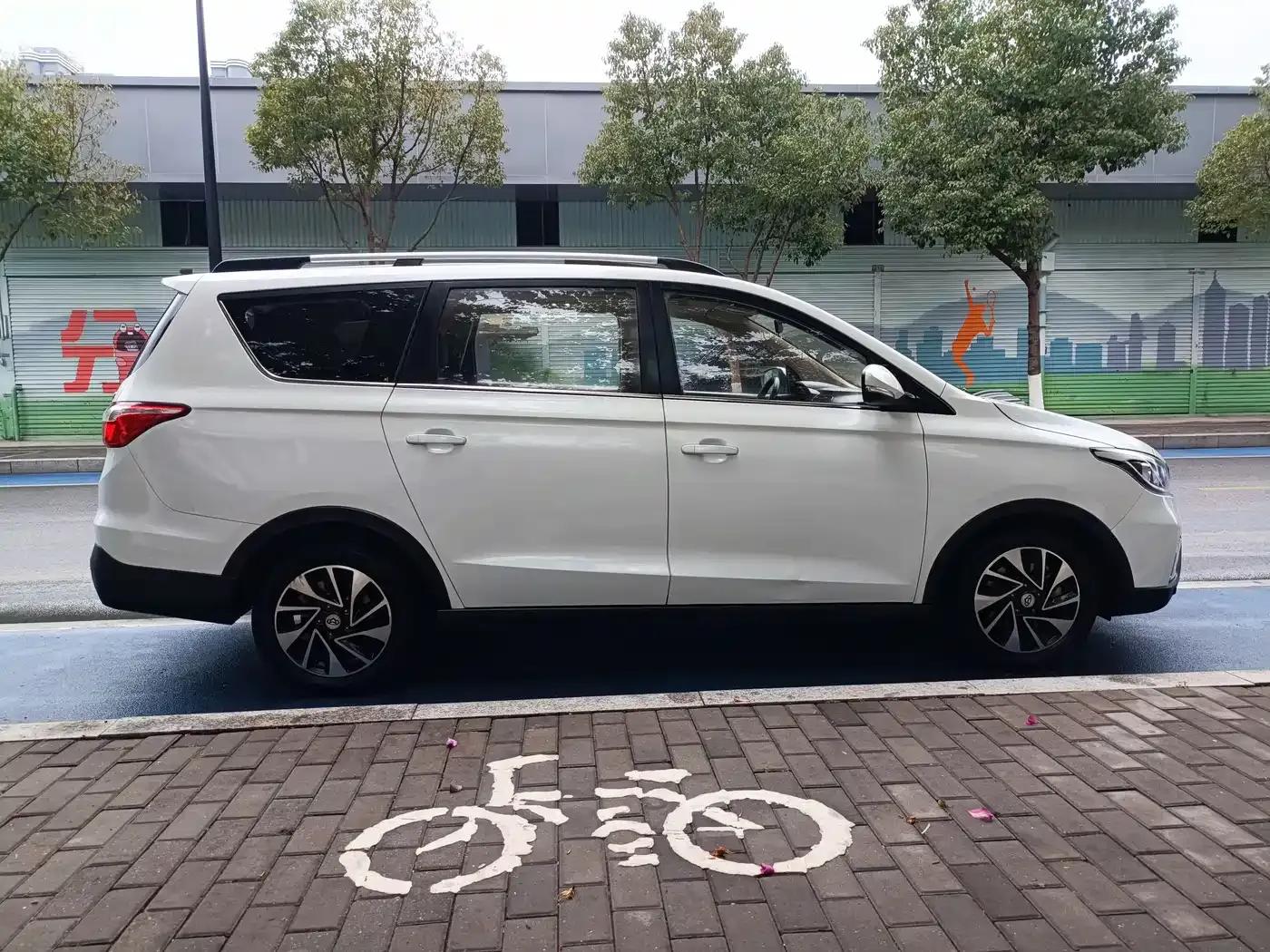 Changan Oushang A800 2018 1.6L Manual Smart Network Model — миниатюра 8