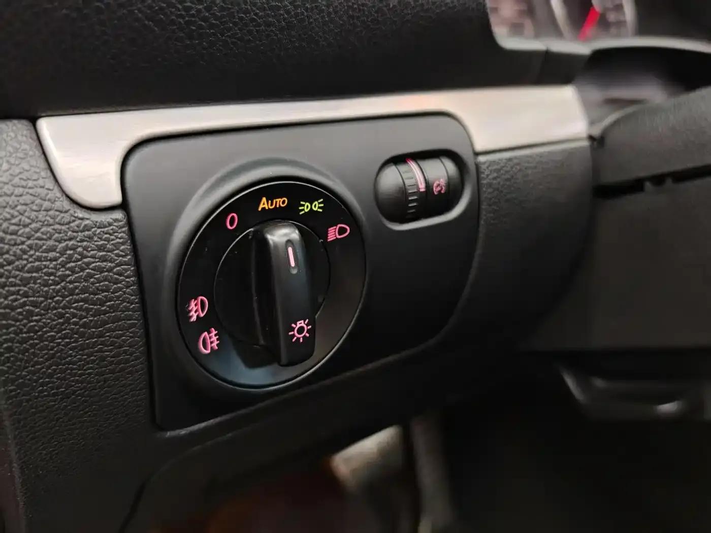Volkswagen Eos 2010 2.0TSI DSG Luxury Edition — миниатюра 16
